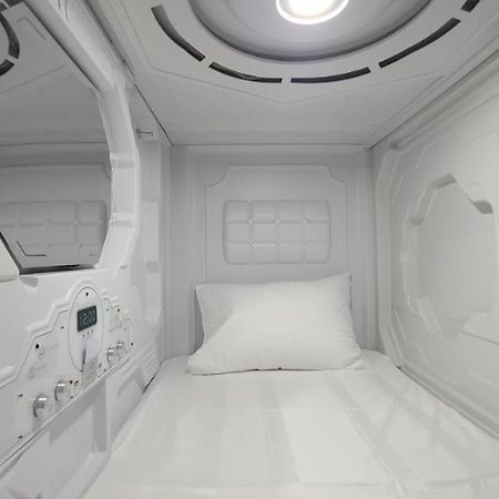 Hostel Aria Capsule Chişinău Esterno foto
