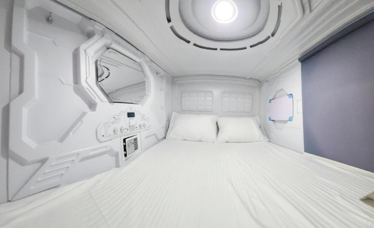Hostel Aria Capsule Chişinău Esterno foto